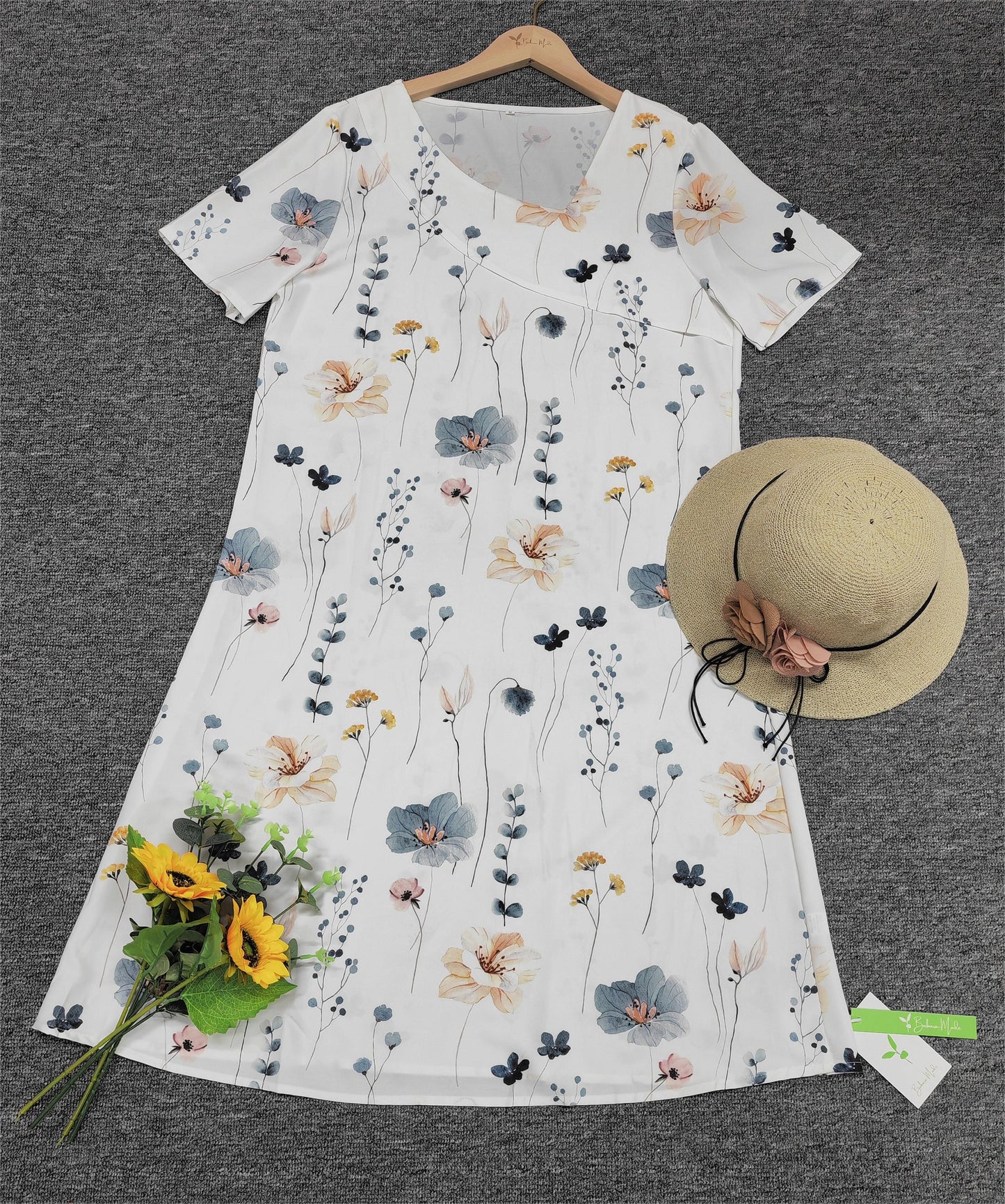 FallStil - Frisches weißes buntes Blumendruck V-Ausschnitt Minikleid