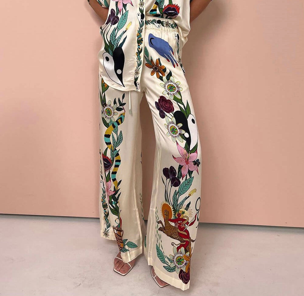 Linnea | Satin Zweiteiler mit Blumen-Jungle-Print