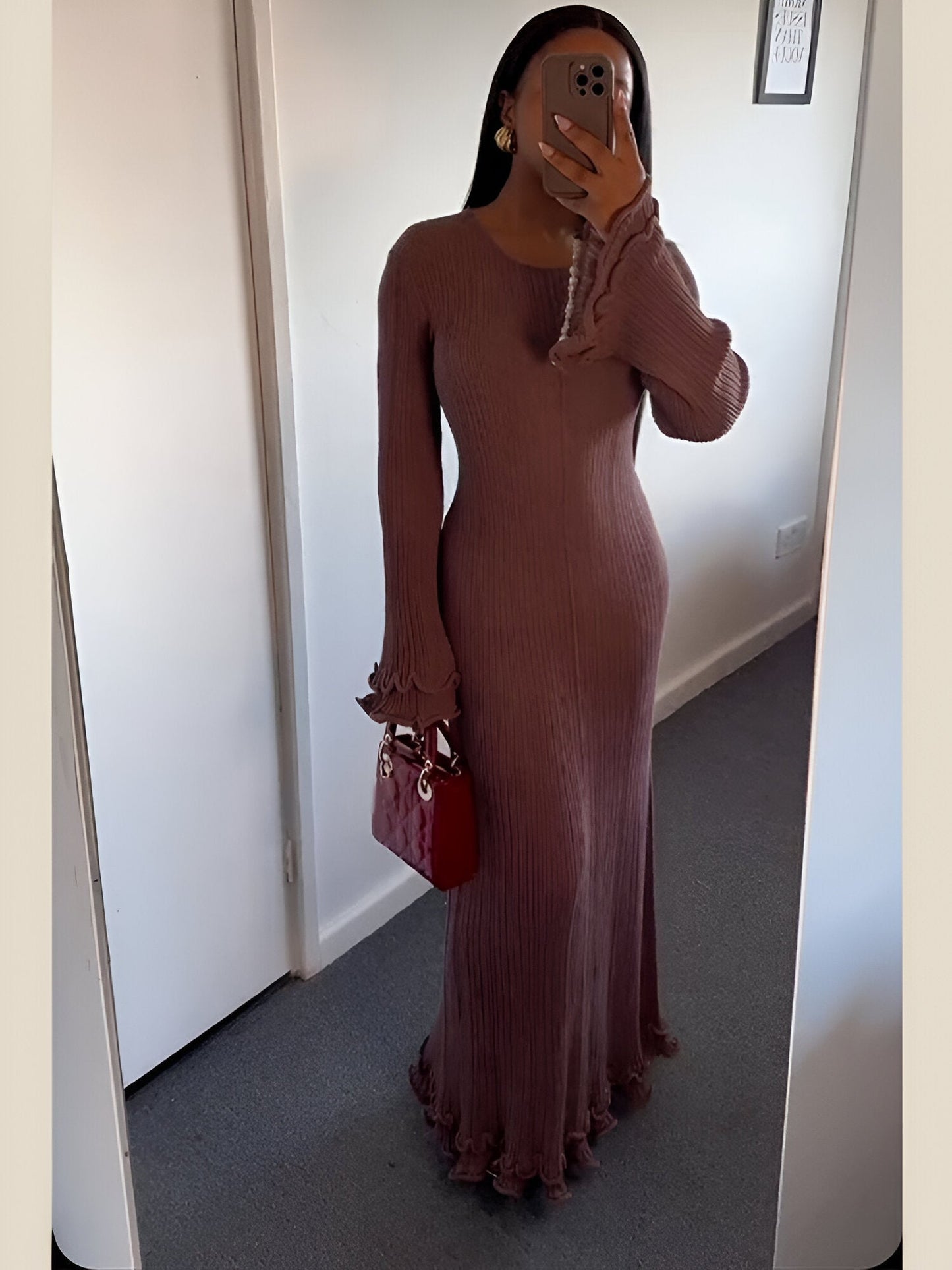 Tabea | Elegantes Weißes Strickkleid mit Volant-Saum