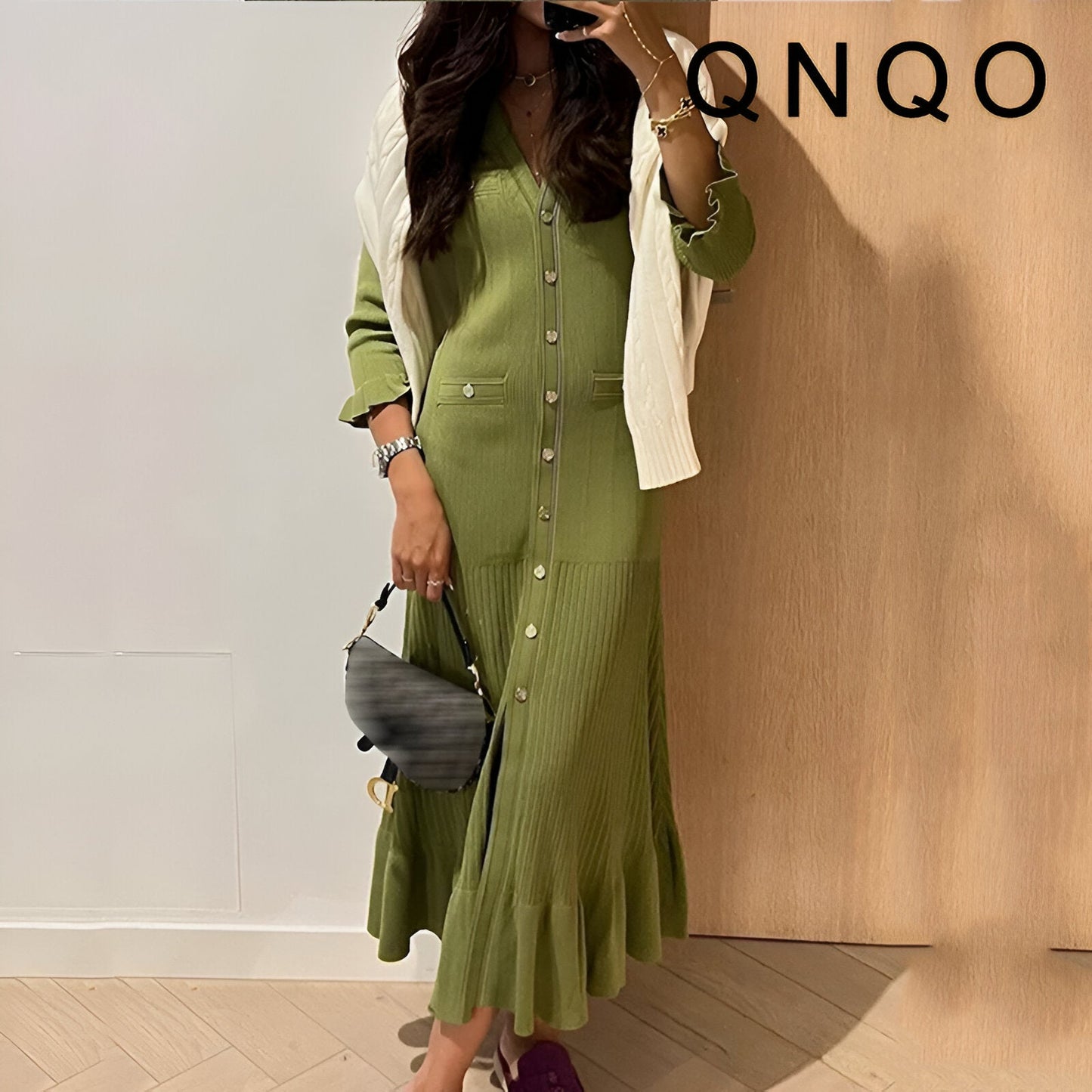 Q-nqo | Mühelos schickes Strickkleid