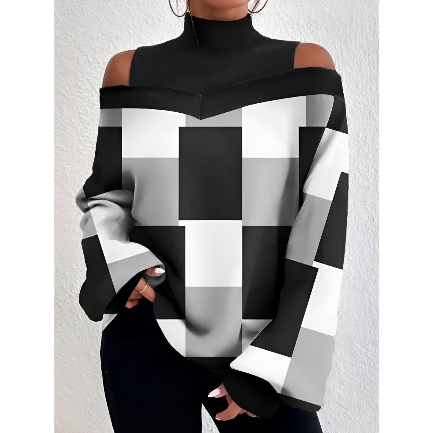 Cinzia | Sexy Off-Shoulder Plaid T-Shirt