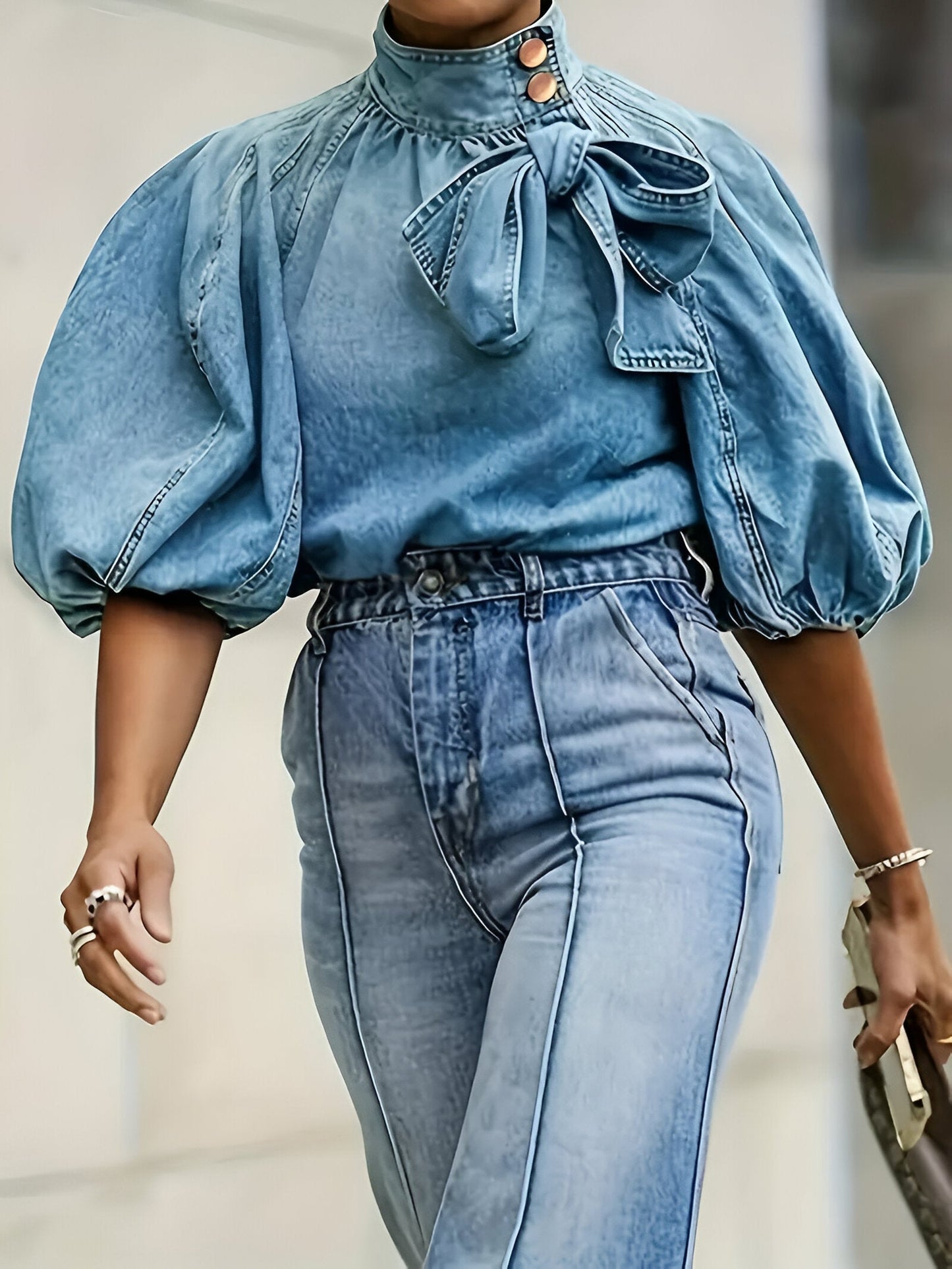 Garance | Elegante Denim-Bluse mit Schleifenfront
