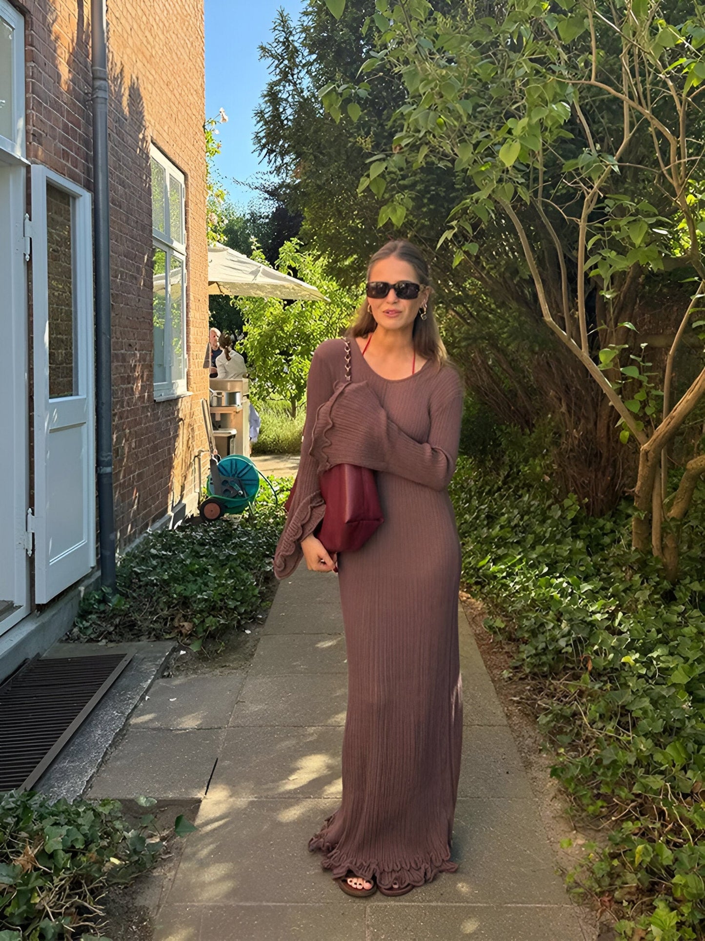Tabea | Elegantes Weißes Strickkleid mit Volant-Saum