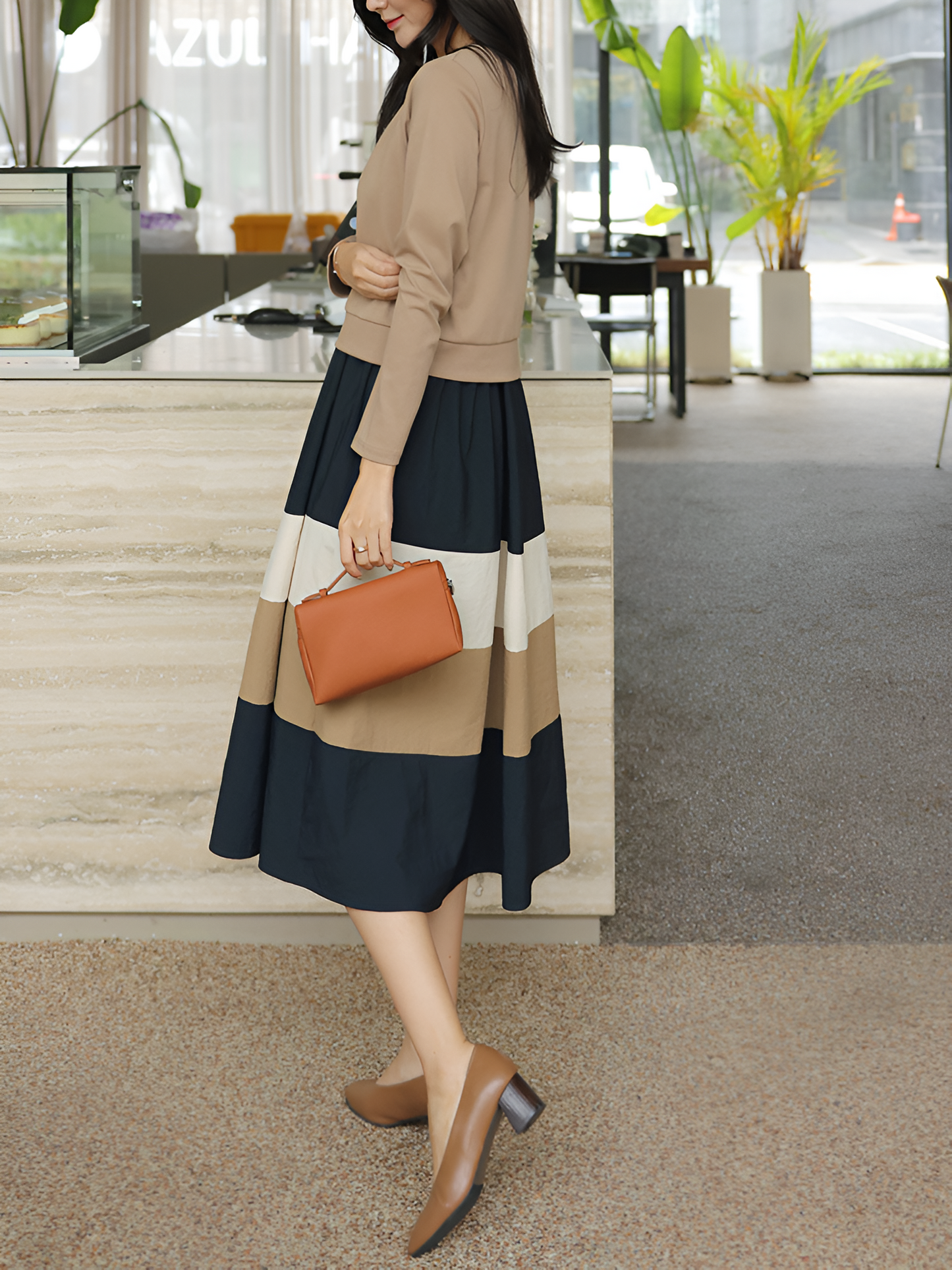 Orla | Bequemer Chic: Koreanisch inspiriertes Herbstkleid