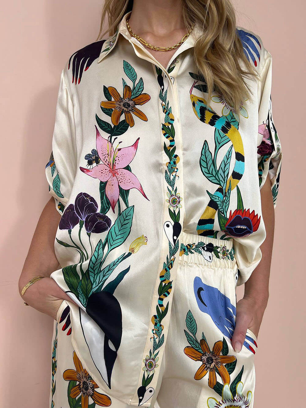 Linnea | Satin Zweiteiler mit Blumen-Jungle-Print