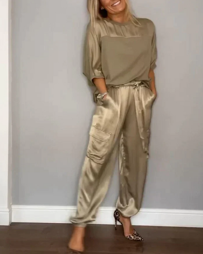 Perdita - Zweiteiliger Anzug aus glattem Satin