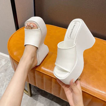 Sonja Rose - Sandalen mit Keilabsatz