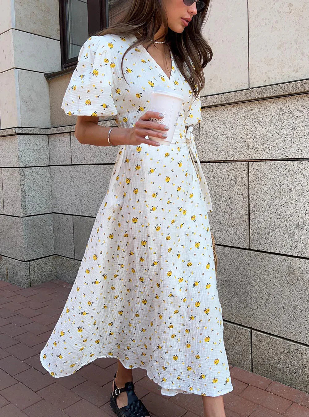 Zita - Geblümtes Wickelkleid