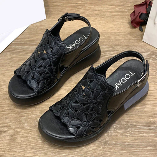 Kyra Louise - Ausgehöhlte Komfort-Sandalen