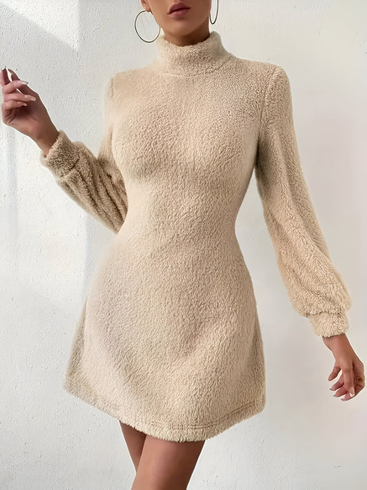 Apolline | Elegantes Mock Neck Fuzzy Slim Kleid