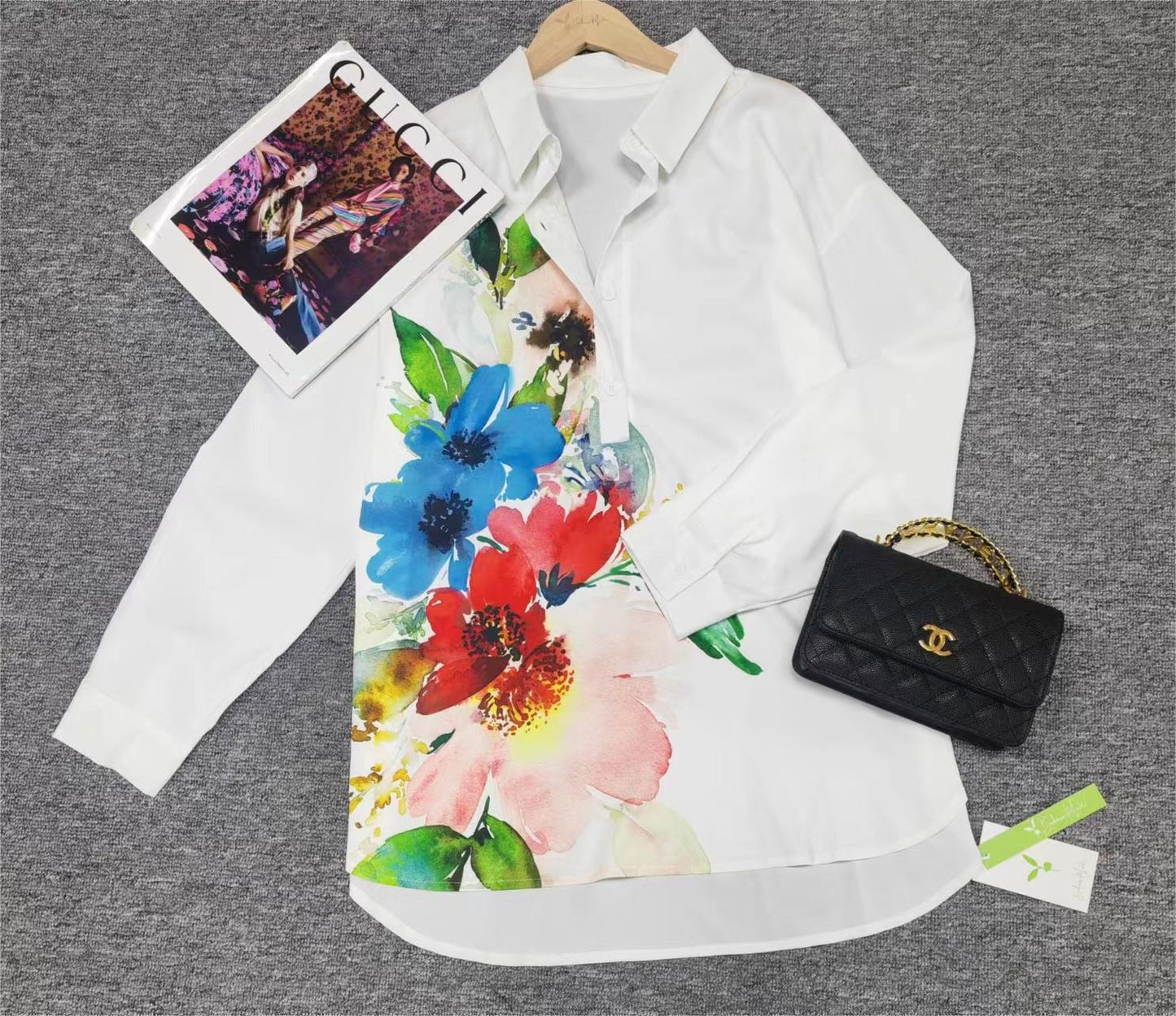 FallStil - Aquarellblume Knopfleiste Tunika-Bluse