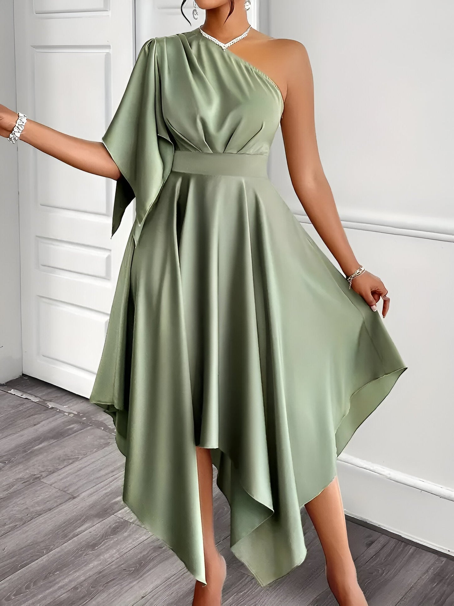 Andrada | Elegantes Asymmetrisches One-Shoulder Peplum-Kleid