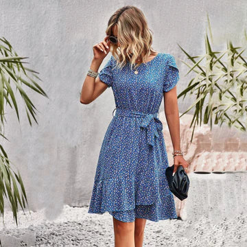 Barbara - Kleid mit Blumenmuster und Rüschensaum