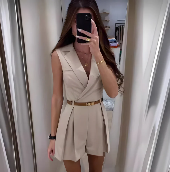 Gabriele  - Stylischer ärmelloser Jumpsuit