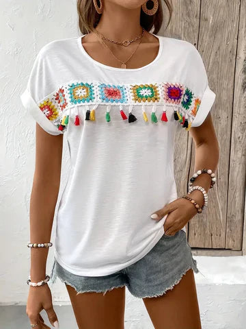 Nola - Besticktes T-shirt