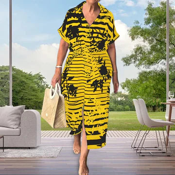 Diona - Kurzärmeliges Kleid mit geschlitztem Saum