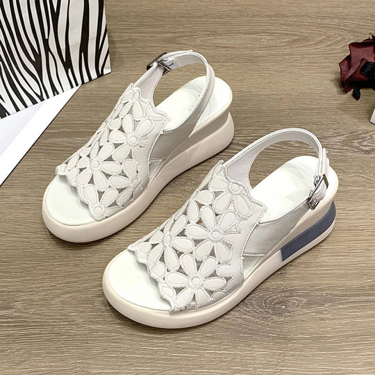 Kyra Louise - Ausgehöhlte Komfort-Sandalen
