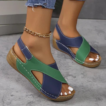 Fiora - Damensandalen mit kontrastierender Keilabsatz
