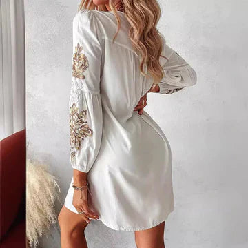Fabiola - Boho Kleid mit Blumenstickerei für Frauen