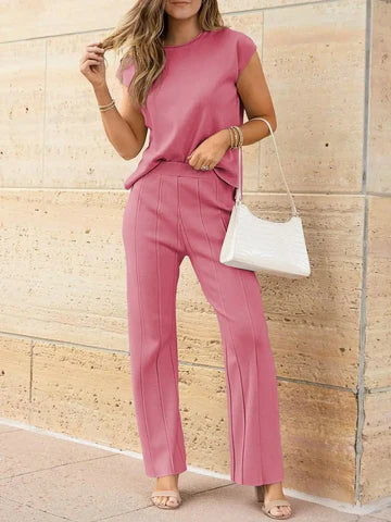 Indira - Lässige Outfits für Frauen