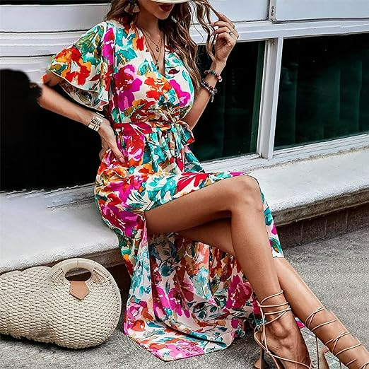 Clara - Kleid mit Gürtel und tropischem Muster