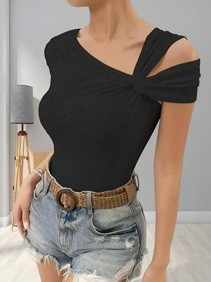 Malene | Elegante asymmetrische Schulterbluse