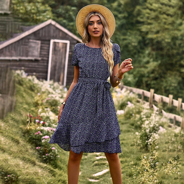 Barbara - Kleid mit Blumenmuster und Rüschensaum