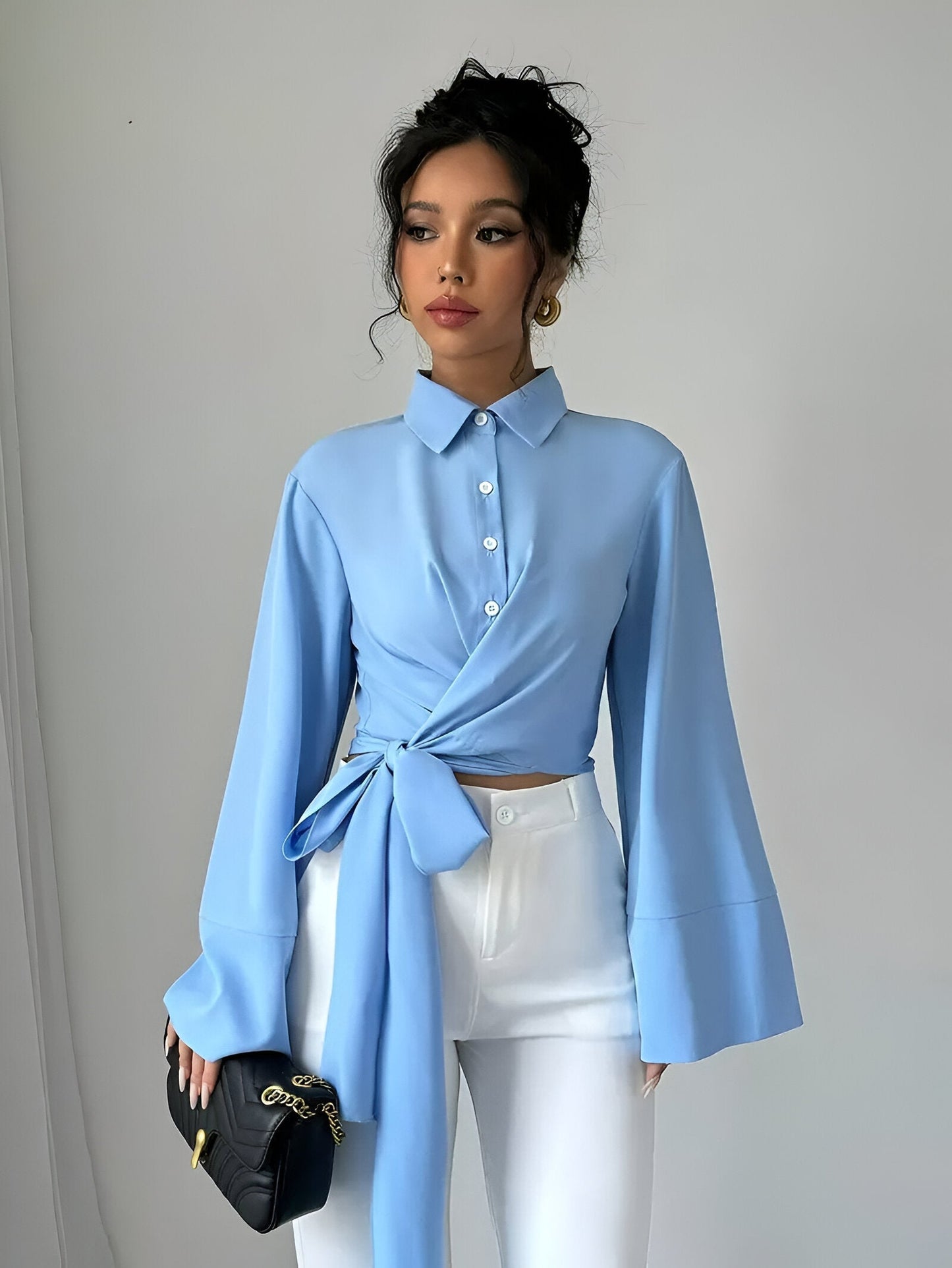 Nastasia | Trendiges Crop-Top mit Schleife und Glockenärmeln