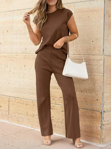 Indira - Lässige Outfits für Frauen