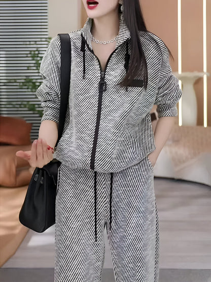 Amelita | Müheloser Stil mit einem auffälligen Streifen-Design