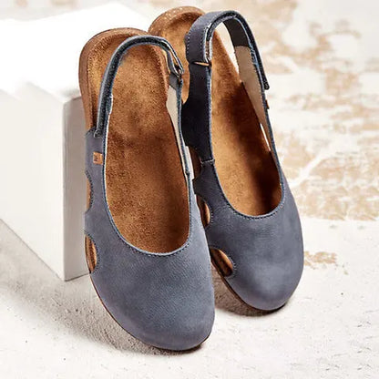 Ravena – Flache Ledersandalen mit Rückenrieme