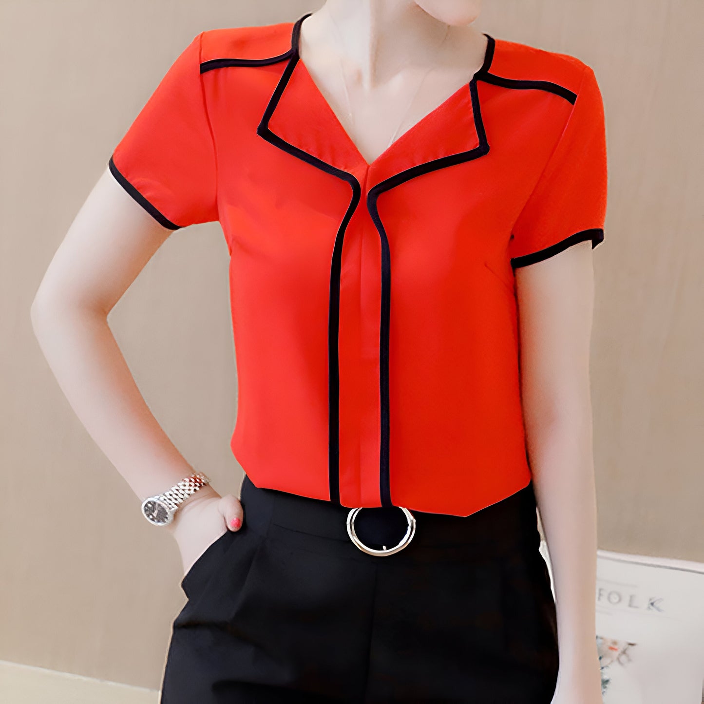 Ivanka | Elegante Chiffon-Bluse mit Knopfleiste