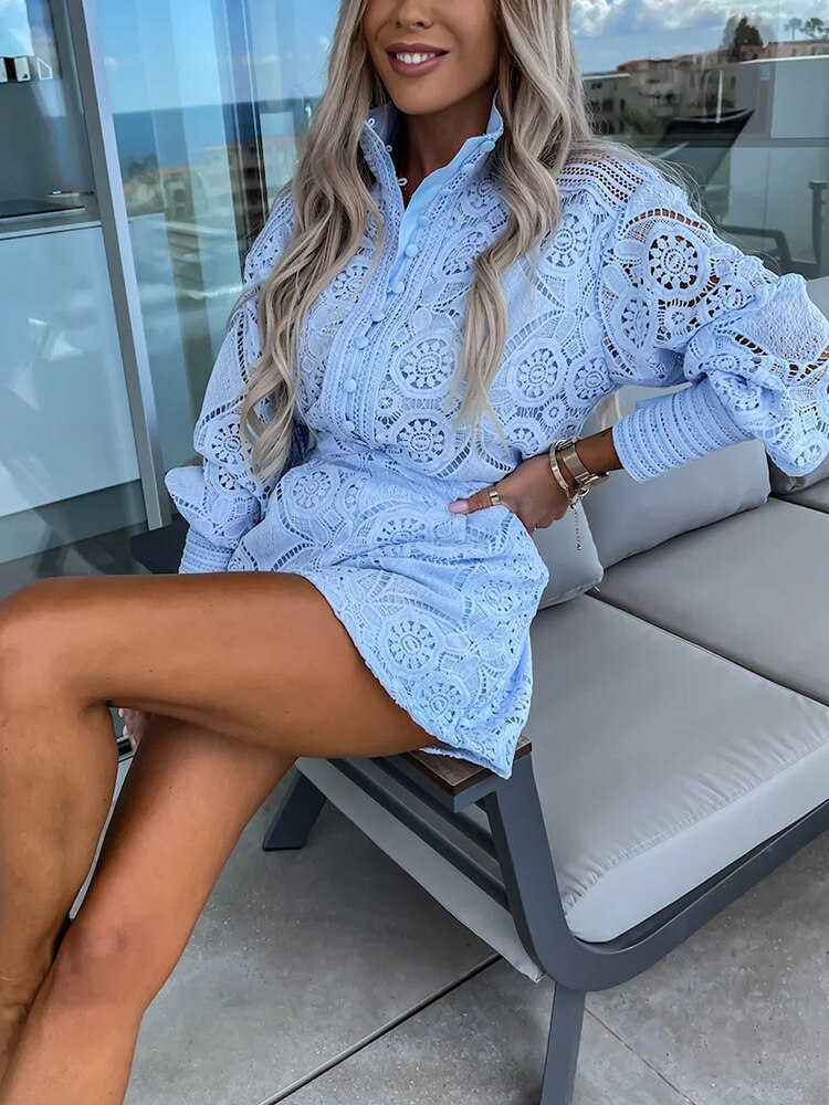 Devina - Langärmeliger Jumpsuit mit Spitze