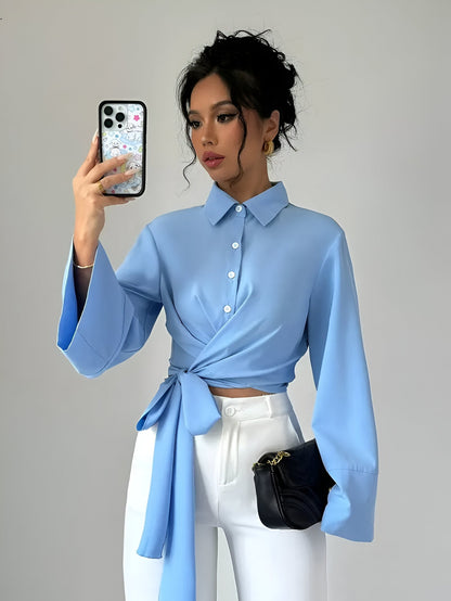 Nastasia | Trendiges Crop-Top mit Schleife und Glockenärmeln