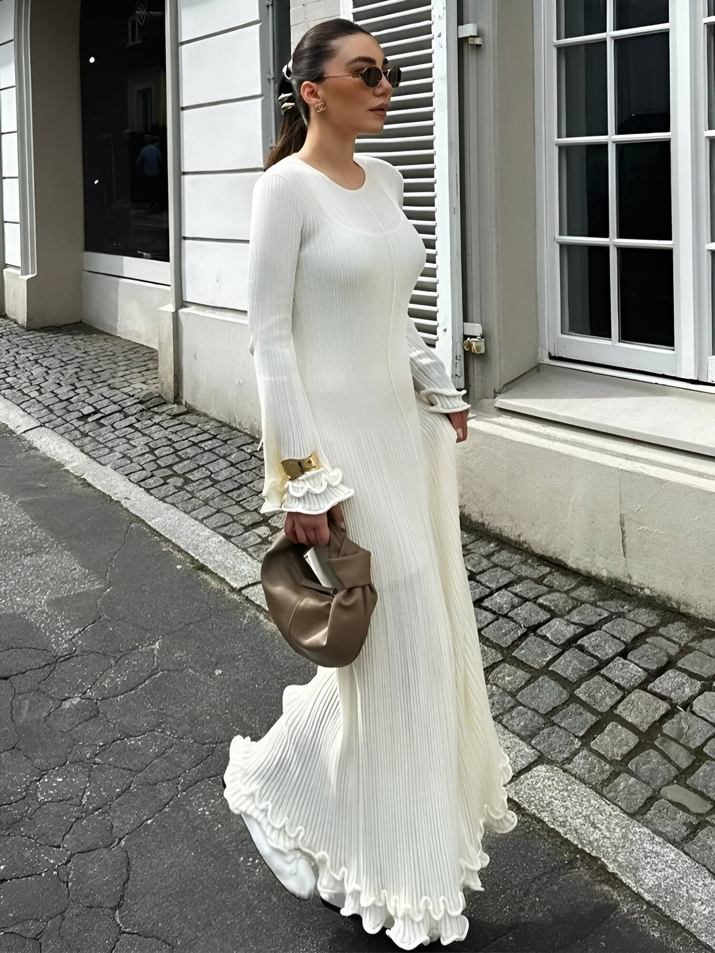 Tabea | Elegantes Weißes Strickkleid mit Volant-Saum