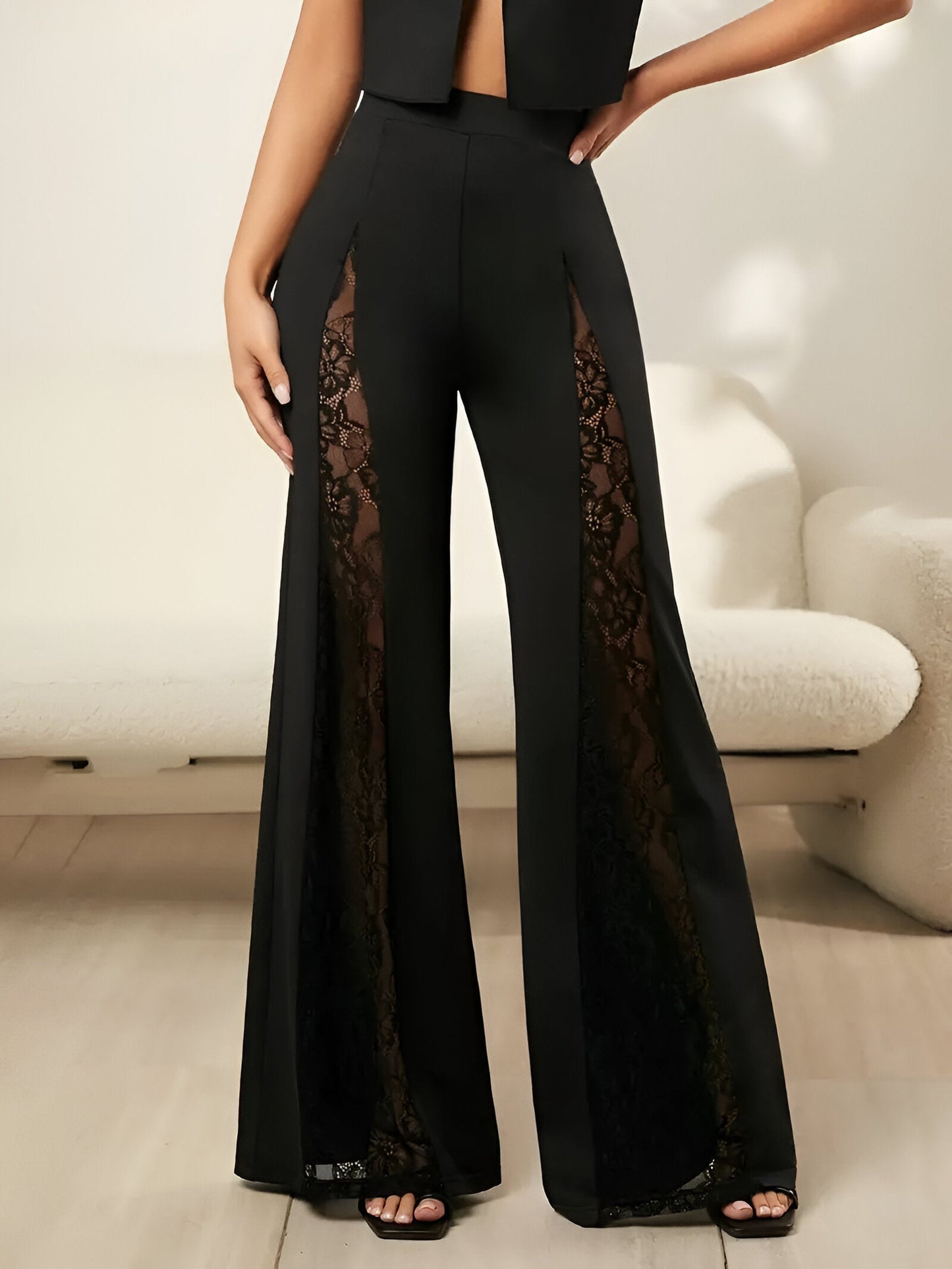 Ariane | Elegante Flare-Jeans mit Spitzenapplikationen
