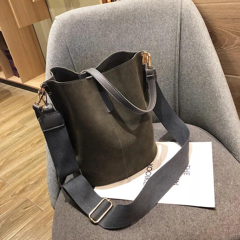 Laura | Unkomplizierte und trendige Tasche